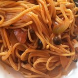 しめじとたまねぎとウインナーのトマトパスタ